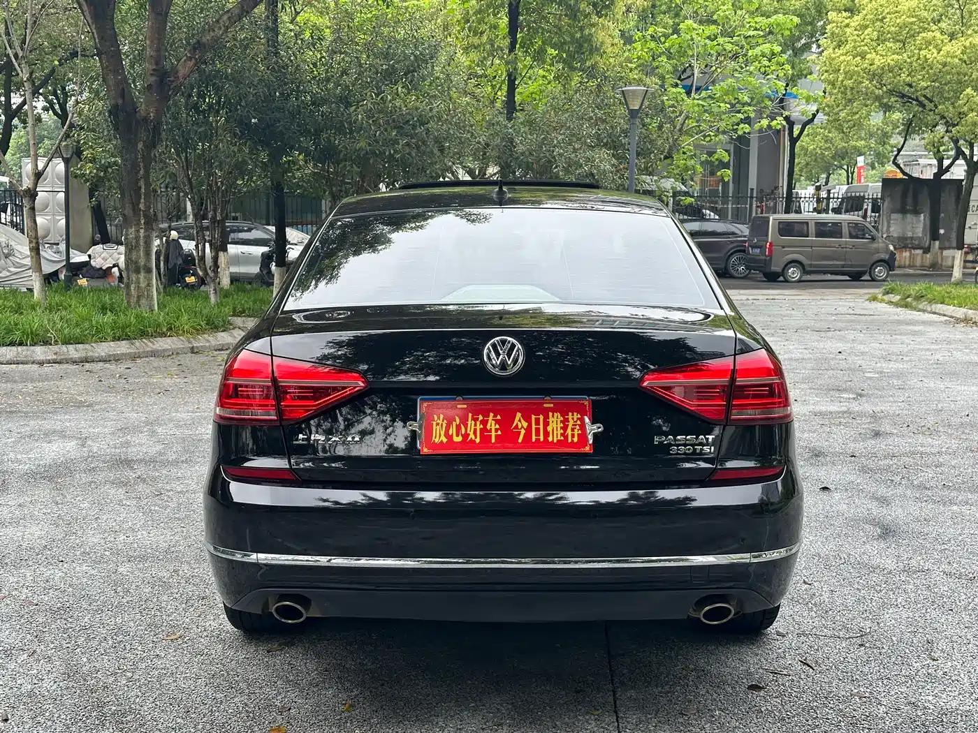 Volkswagen Passat 2017 330TSI DSG Prestige фото 6