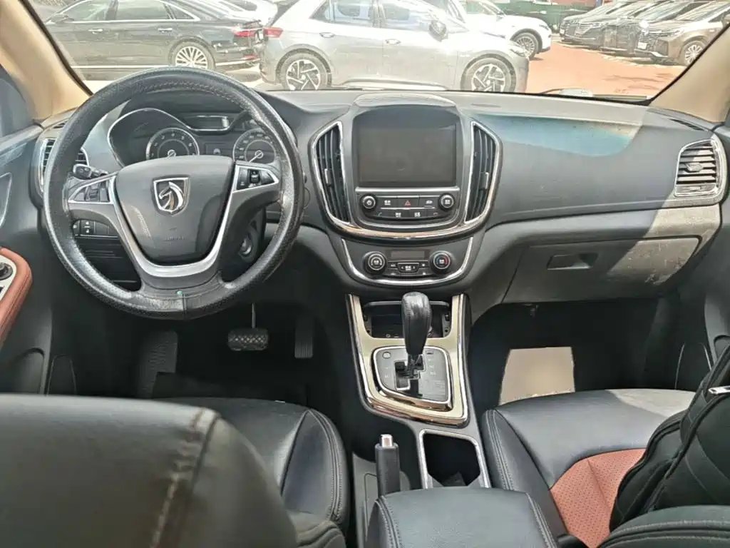 Baojun 560 2017 2016 1.8L iAMT Elite