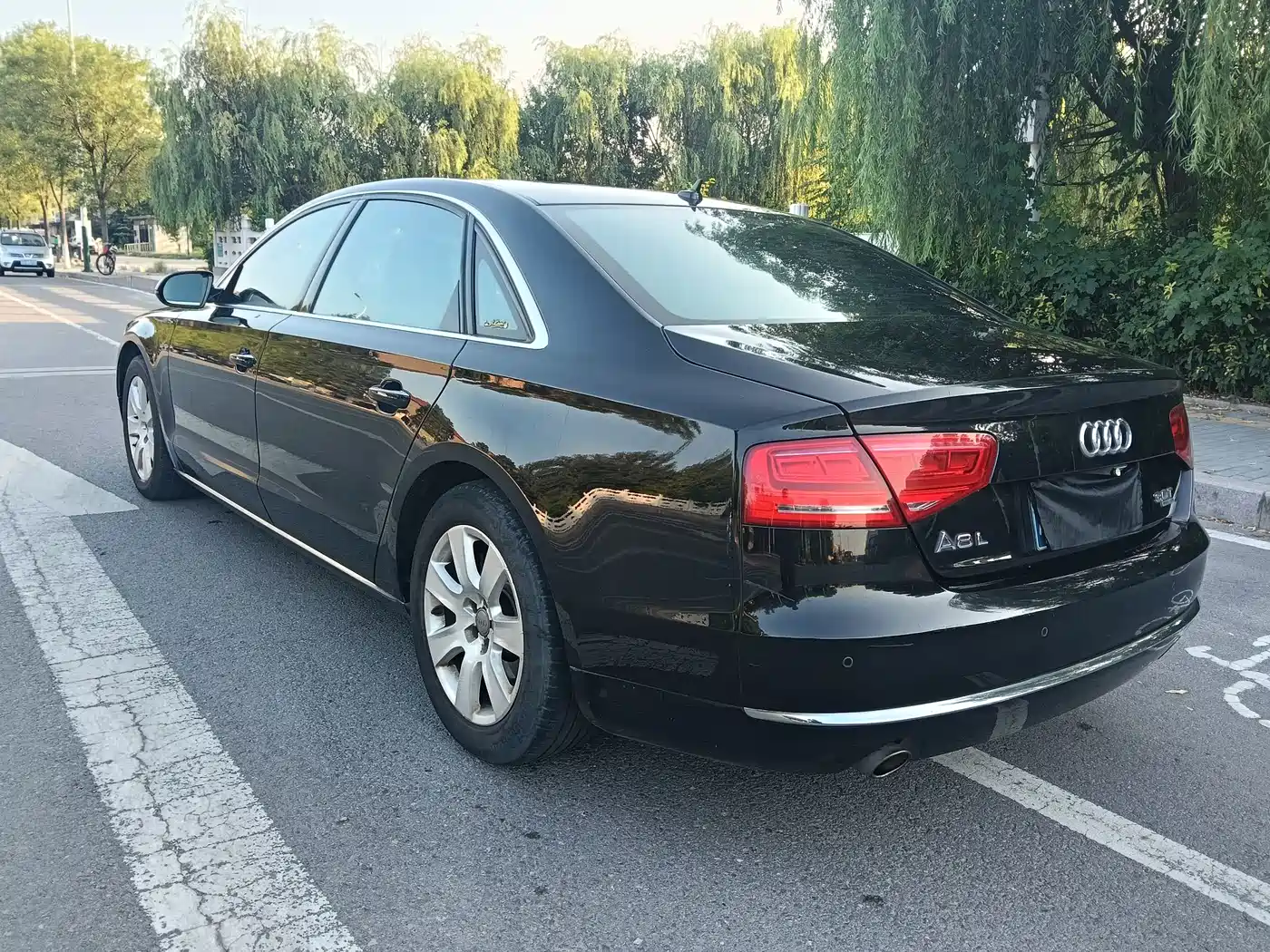 Фото 5 - Audi A8