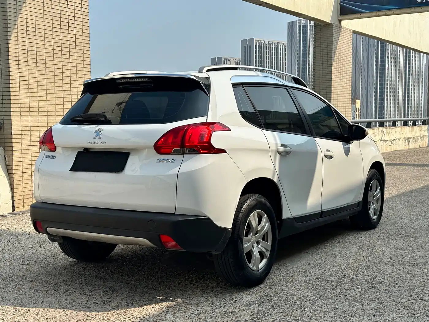 Фото 5 - Peugeot 2008