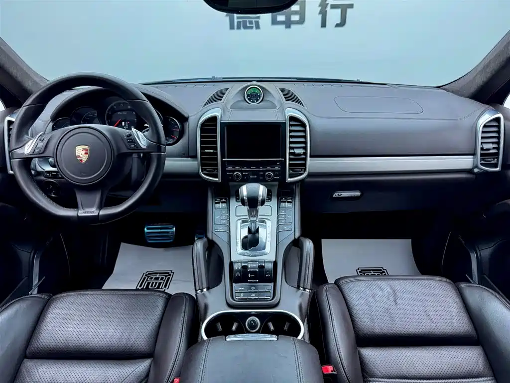 Porsche Cayenne 2011 Cayenne Turbo 4.8T фото 16