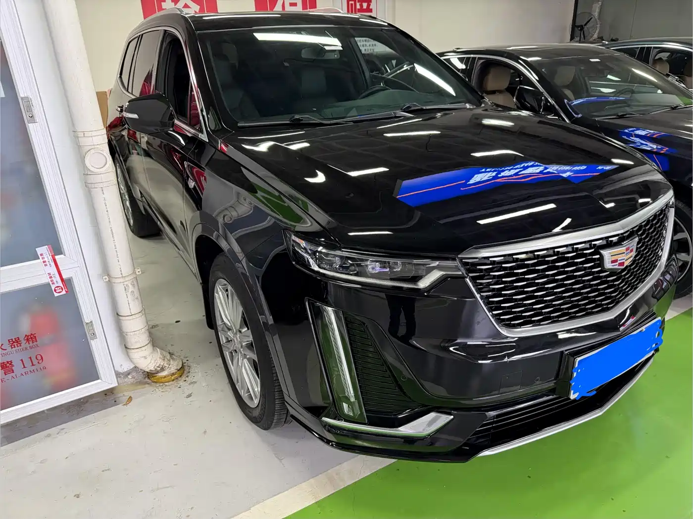 CADILLAC XT6
