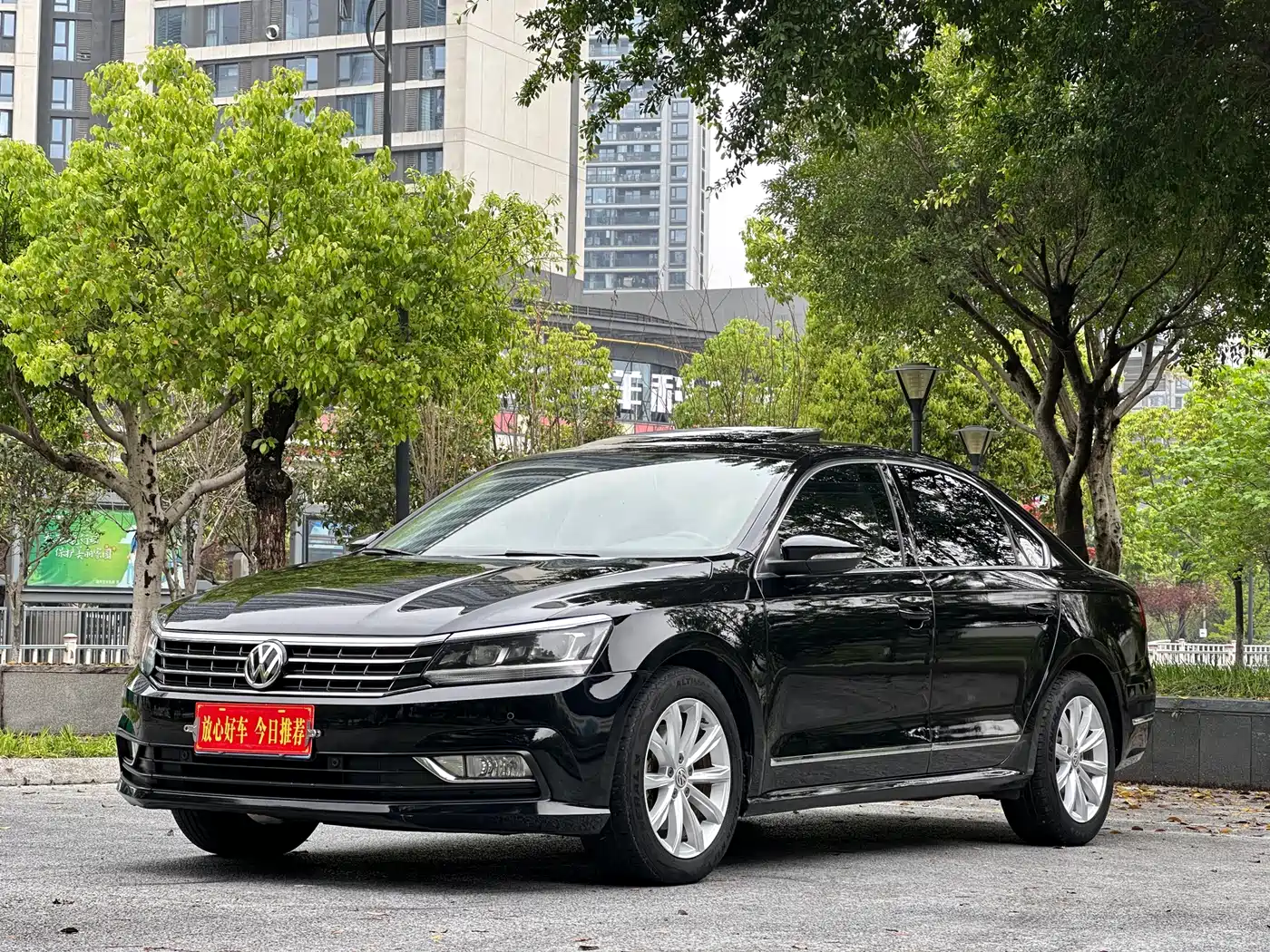 Volkswagen Passat 2017 330TSI DSG Prestige фото 3