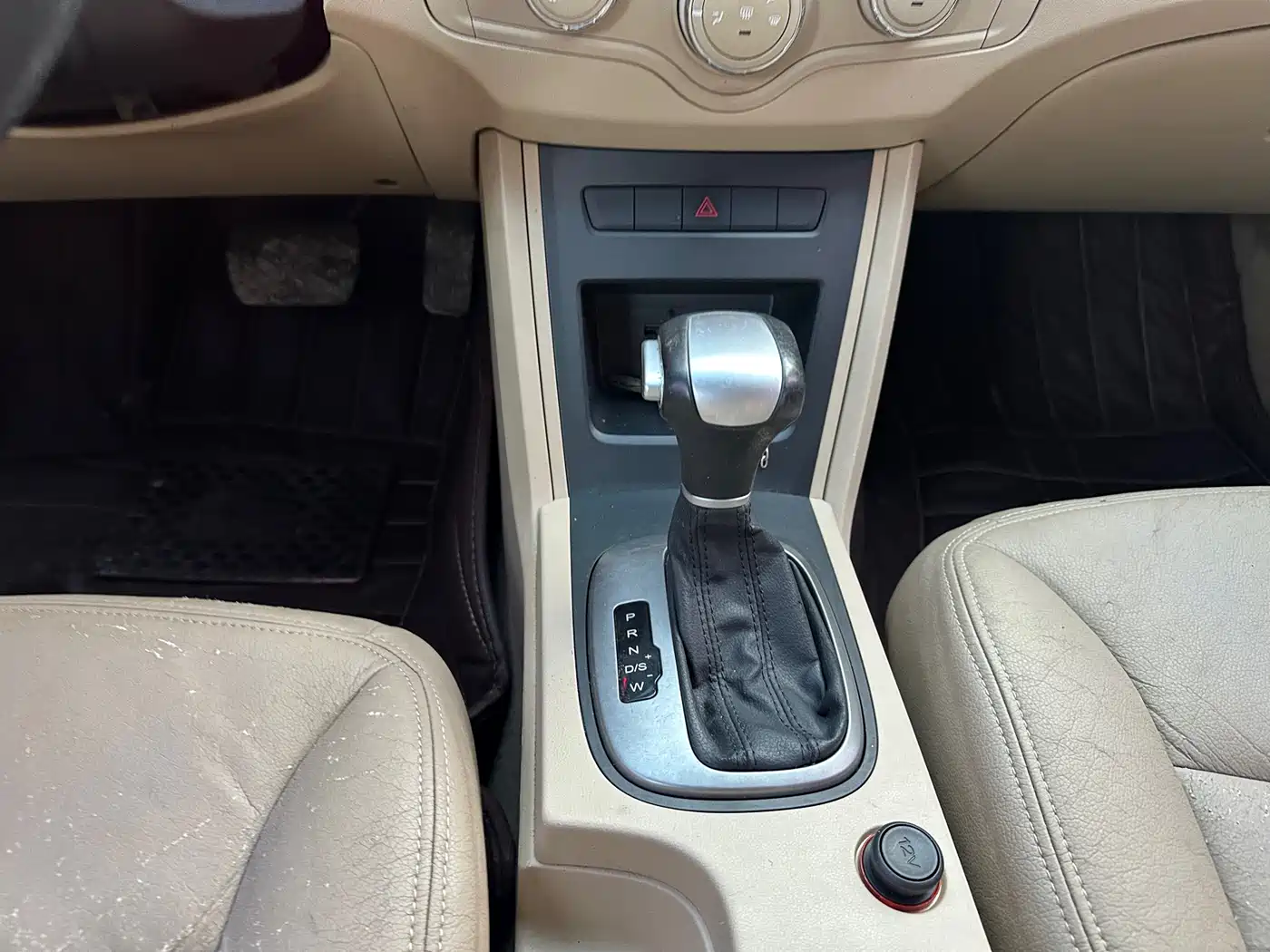 Roewe 350 2014 2014 1.5L Automatic Express Edition