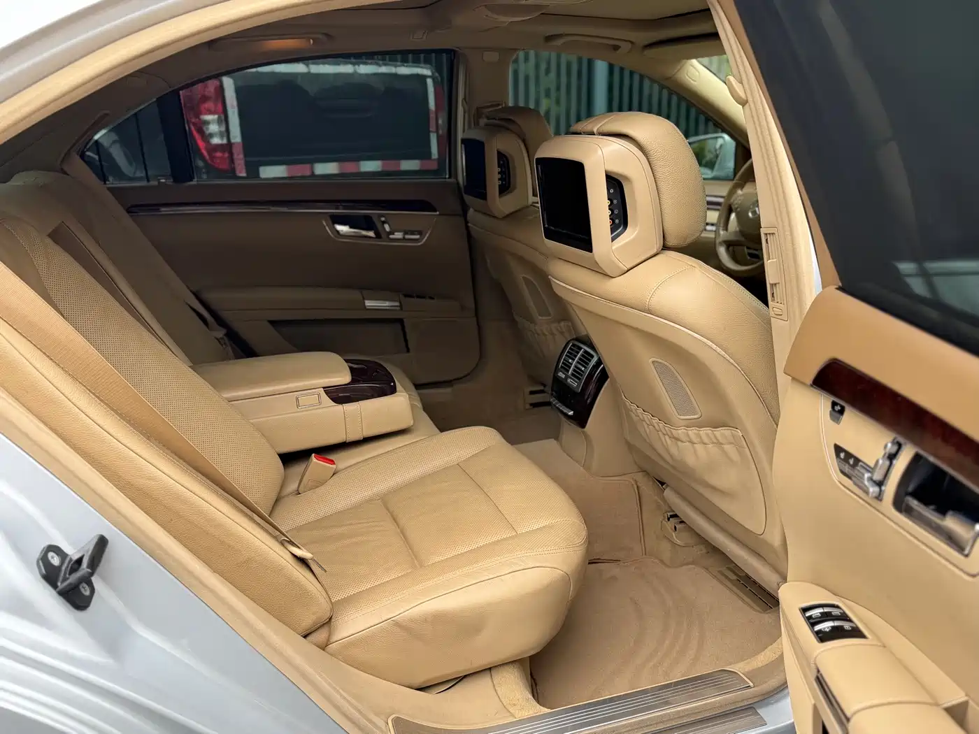 Mercedes-Benz S-Class 2010 S 350 L Luxury фото 17
