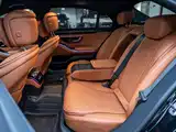 Photo 21 - Mercedes-Benz S-Class