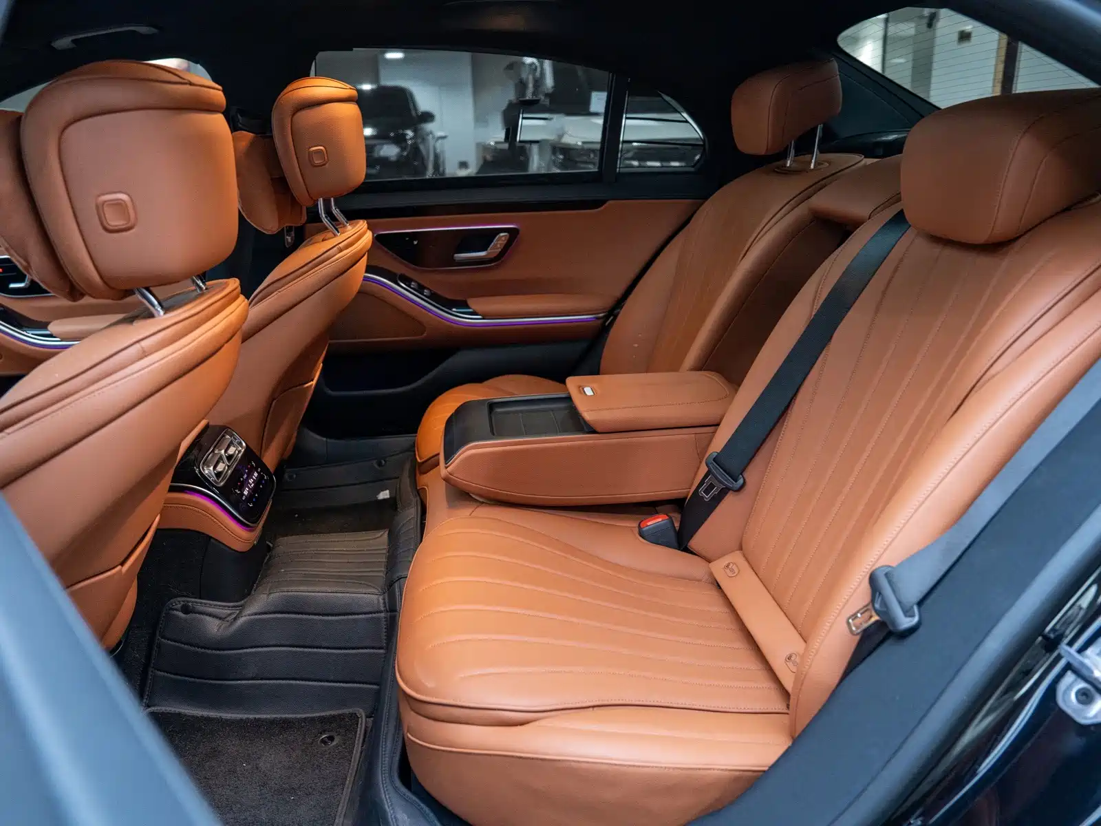 Photo 21 - Mercedes-Benz S-Class