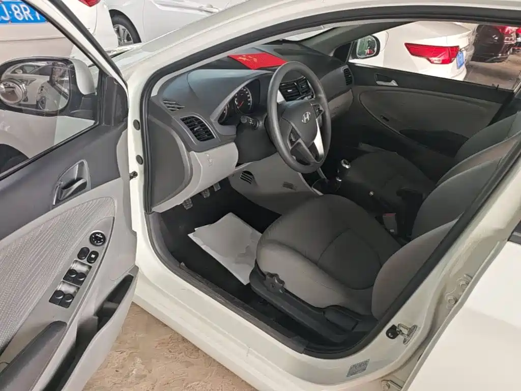 Фото 16 - Hyundai Verna