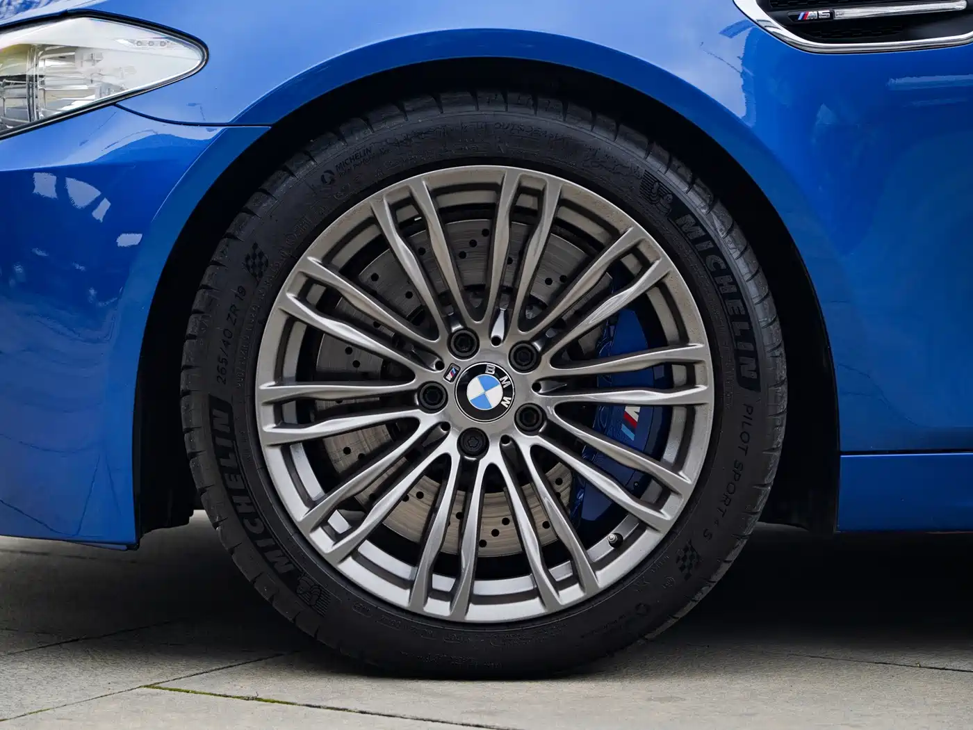 BMW M5 2012 2012 M5