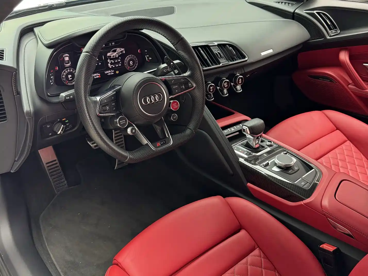 Фото 9 - Audi R8