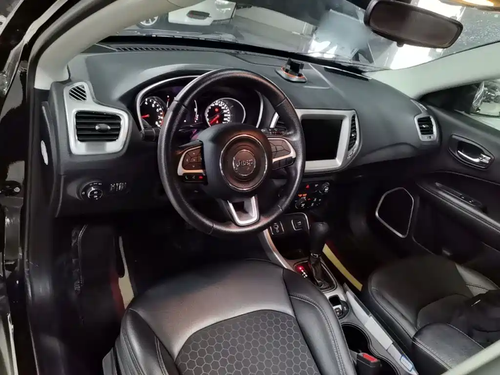 Jeep Compass 2020 2019 220T Automatic Joy Edition