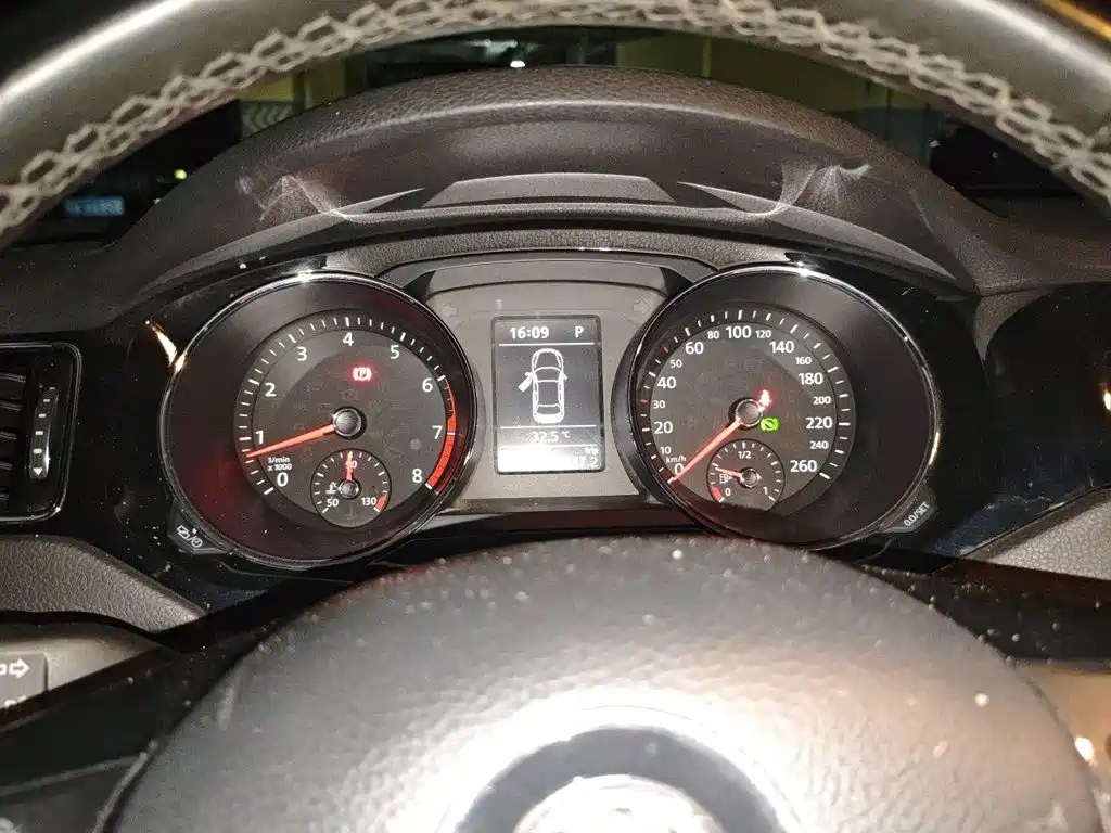 Photo 12 - Volkswagen Sagitar