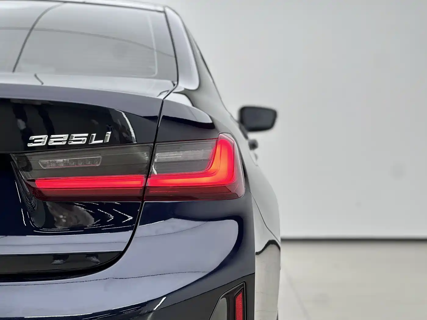 BMW 3 Series 2023 325Li M Sport Package фото 15