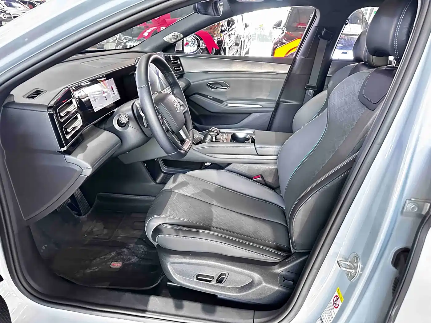 BYD Qin L 2025 2025 DM-i Smart Drive Edition 120KM Excellence Type