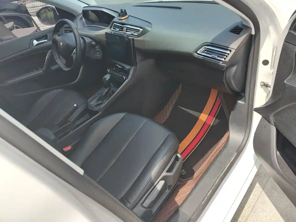 Peugeot 308 2018 2018 1.6L Auto Fashion Edition
