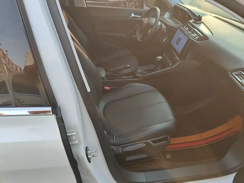 Peugeot 308 2018 2018 1.6L Auto Fashion Edition