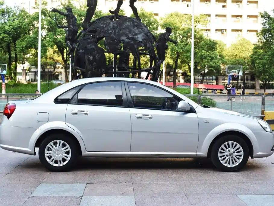 Photo 4 - Buick Excelle