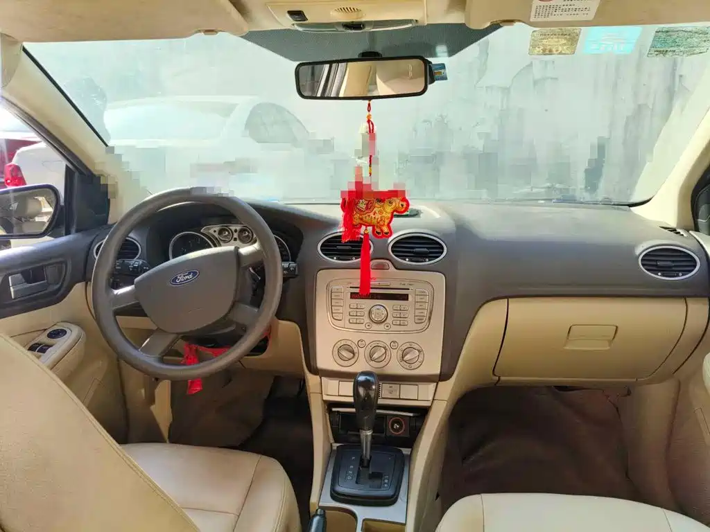 Ford Focus 2011 2011 Sedan 1.8L Automatic Fashion