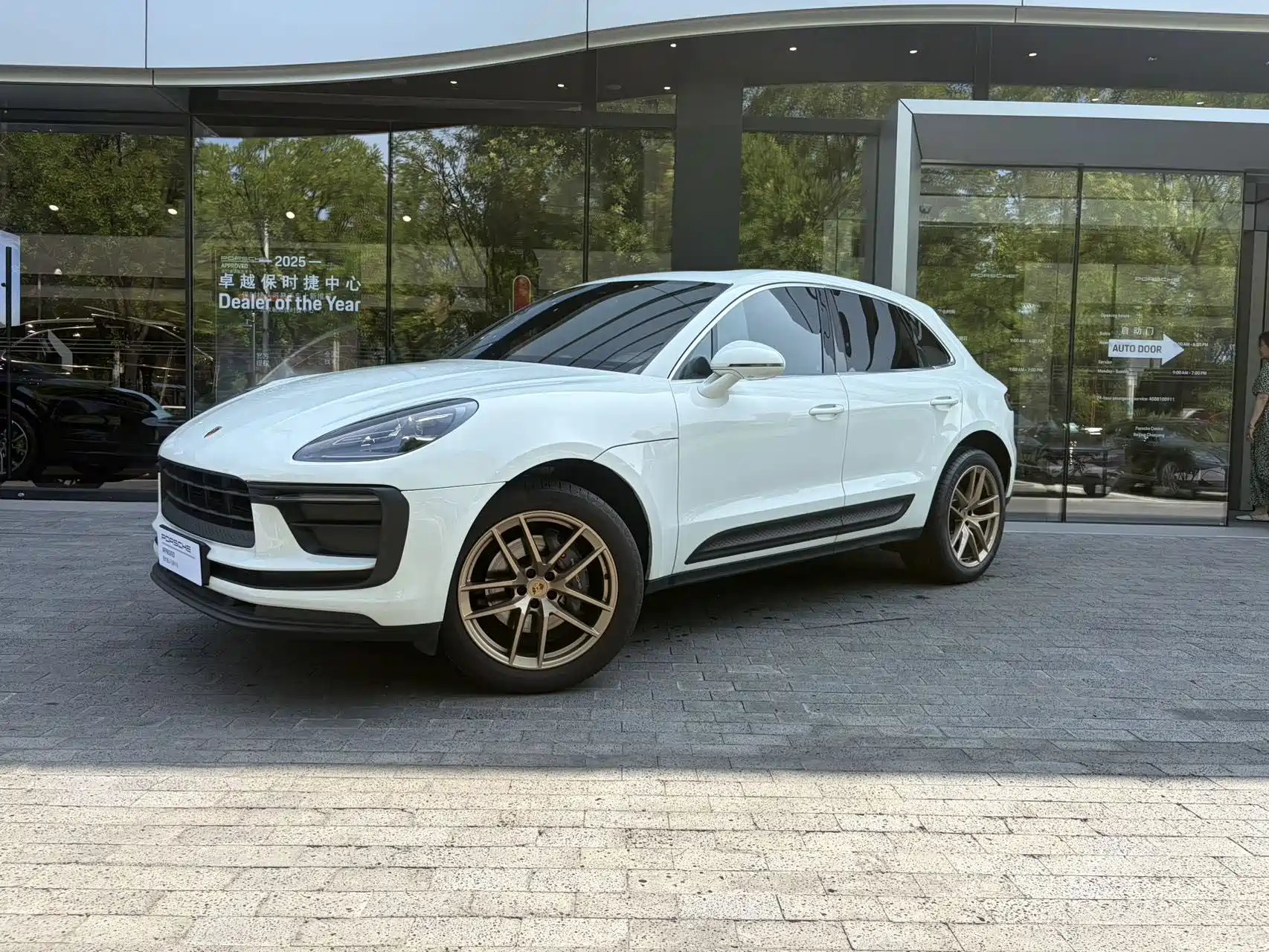 Фото 1 - Porsche Macan