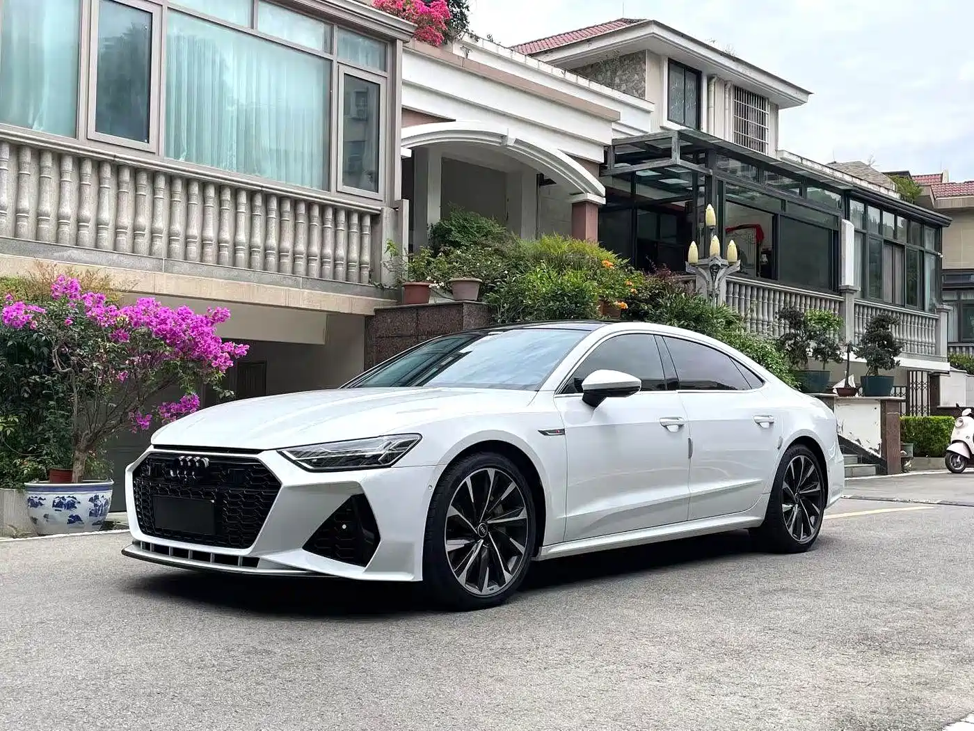 Audi Audi A7L 2022 55 TFSI quattro S-line Zhiyuan Crystal Package