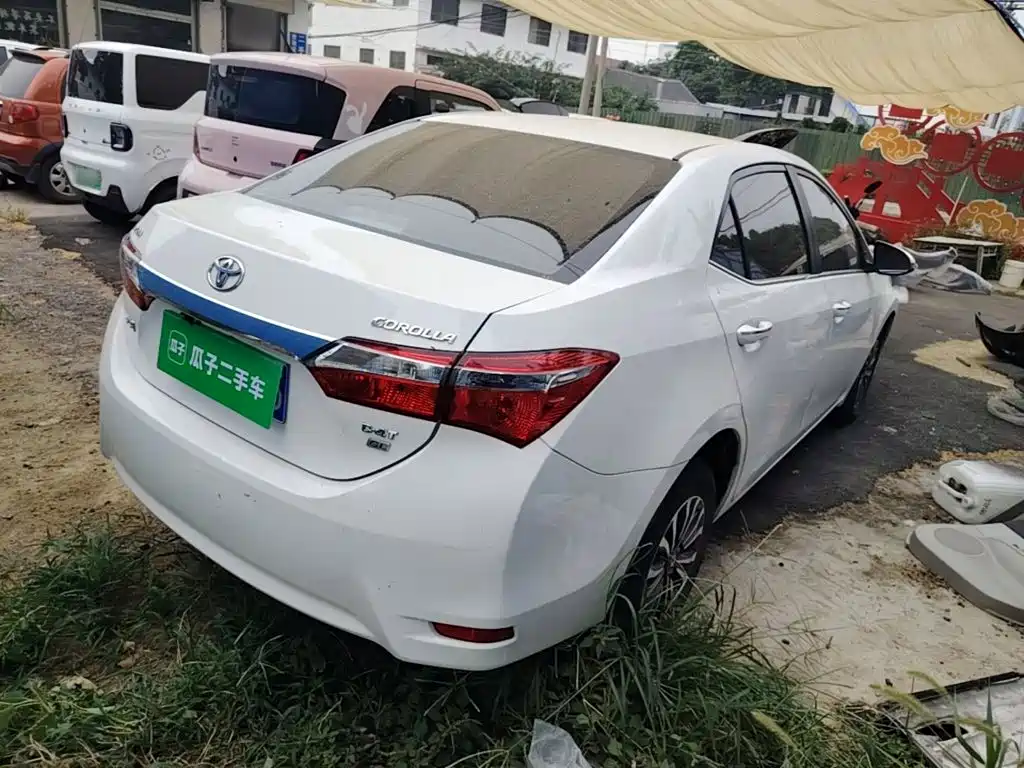 Фото 7 - Toyota Corolla
