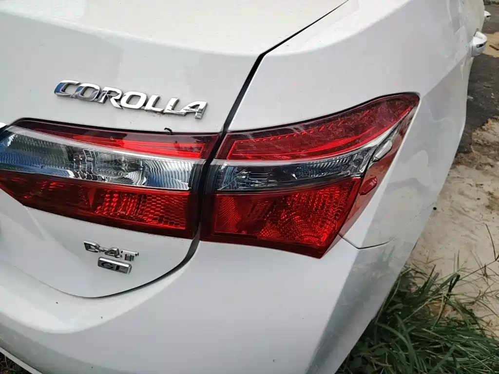 Фото 8 - Toyota Corolla