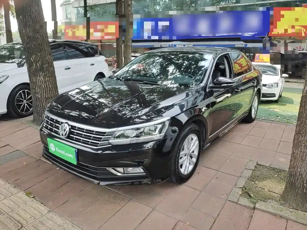 Фото 1 - Volkswagen Passat