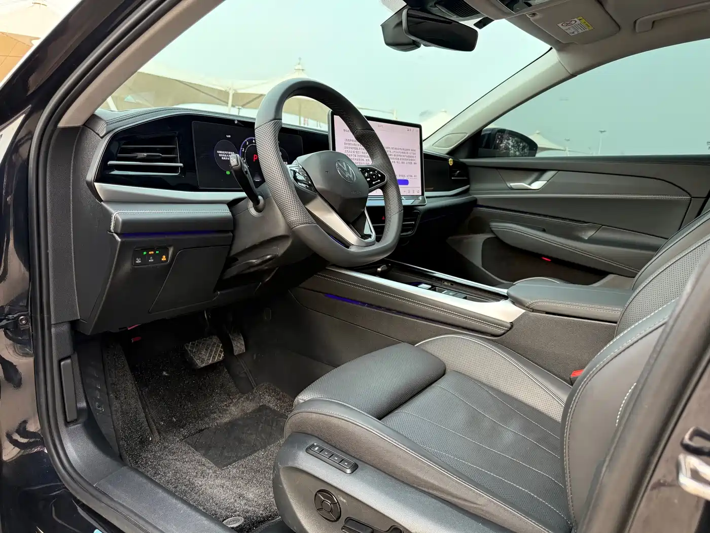 Volkswagen Passat 2025 Pro 380TSI Dragon Fortune Edition фото 8