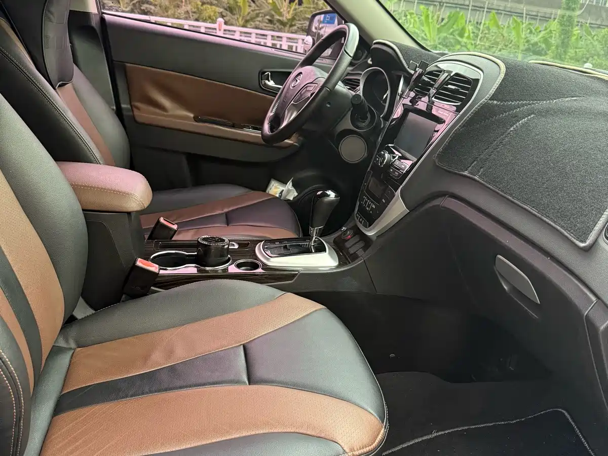 GAC Trumpchi Trumpchi GS5 Super 2016 2016 2.0L Auto 2WD Anniversary Edition