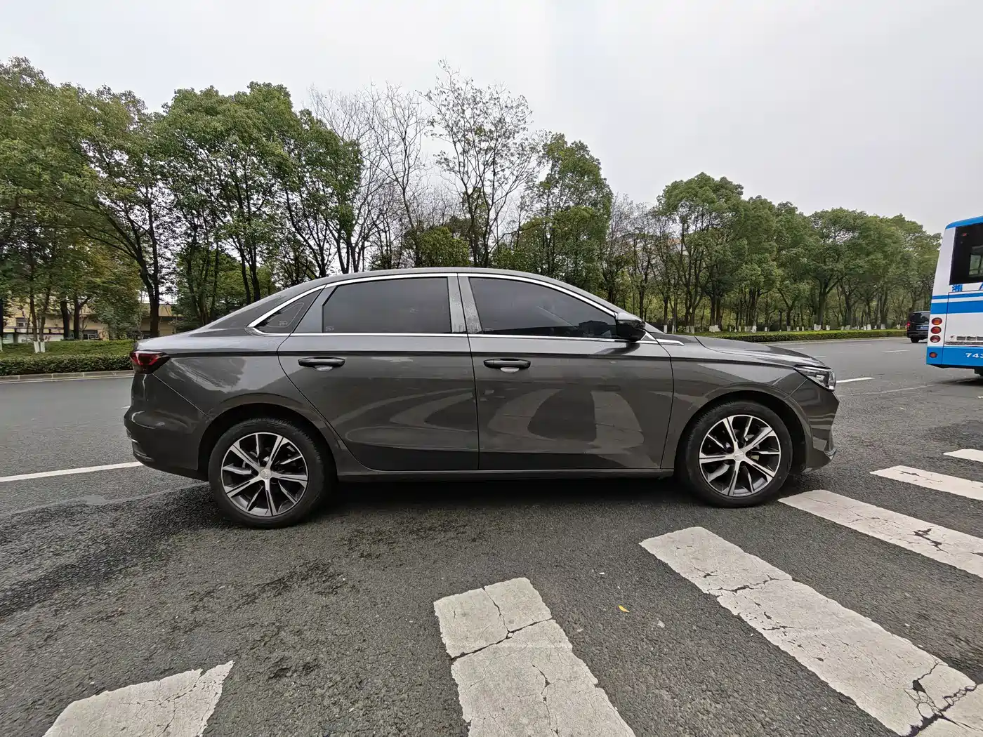 GEELY AUTOMOBILE EMGRAND