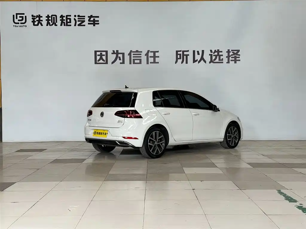 Volkswagen Golf 2020 Beloved Edition 280TSI DSG Luxury фото 4