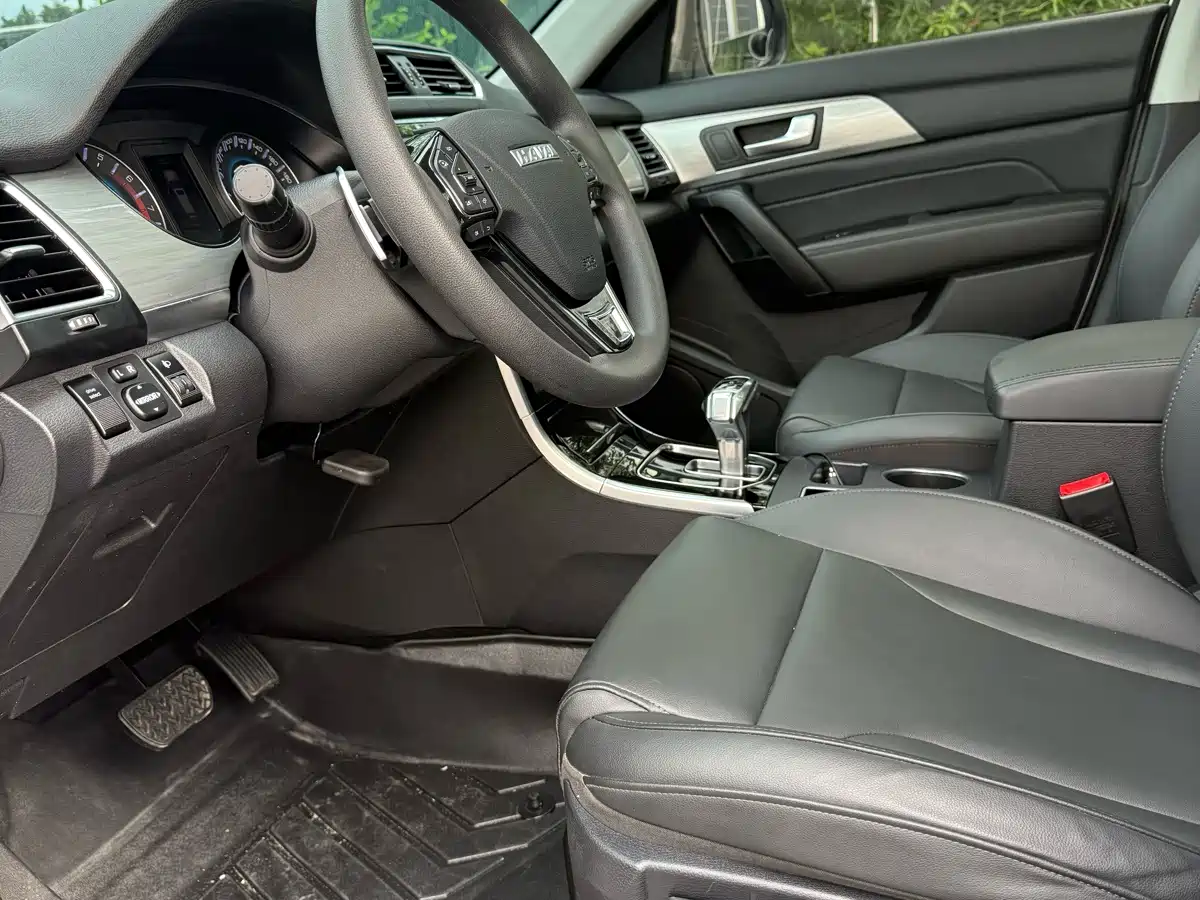 Фото 15 - Haval H2