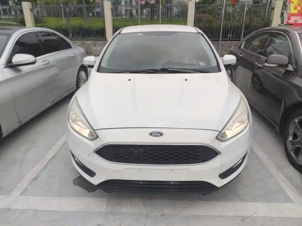 Фото 3 - Ford Focus