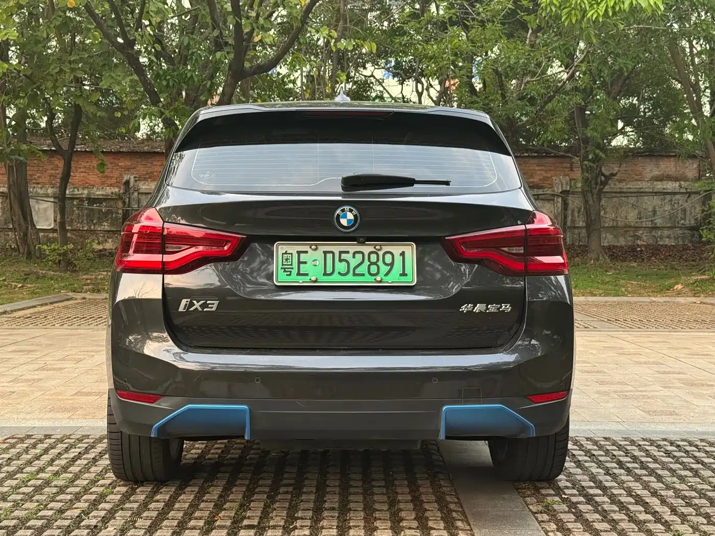 BMW IX3