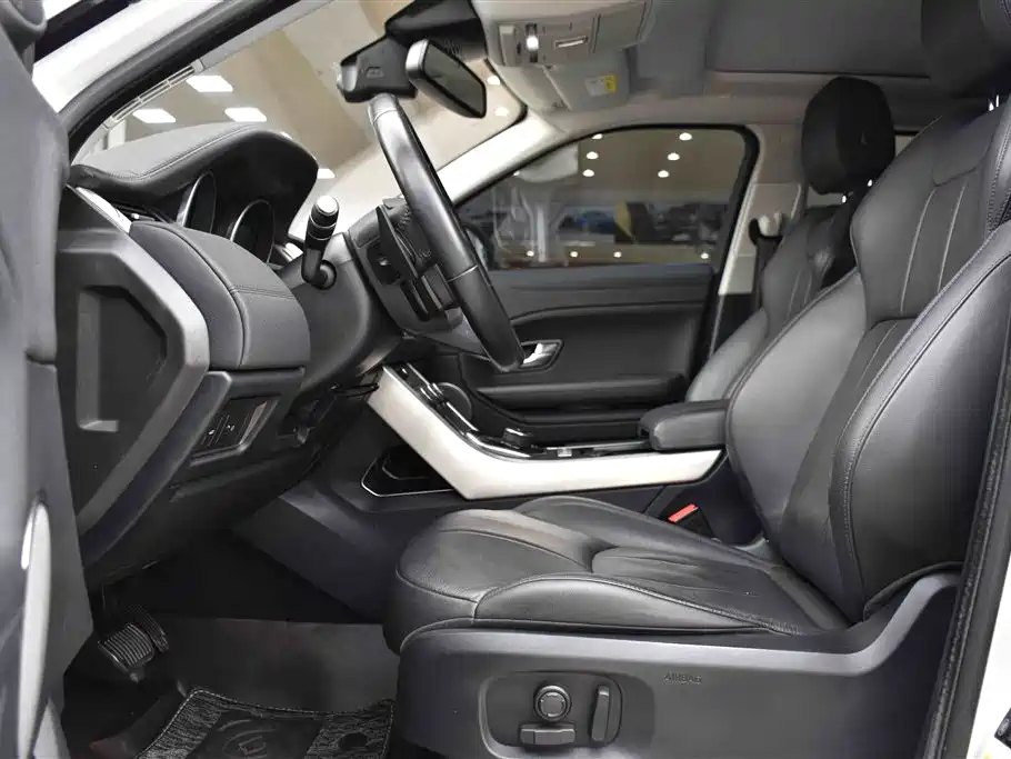 Land Rover Range Rover Evoque 2017 2.0T SE Smart Shine Edition фото 8