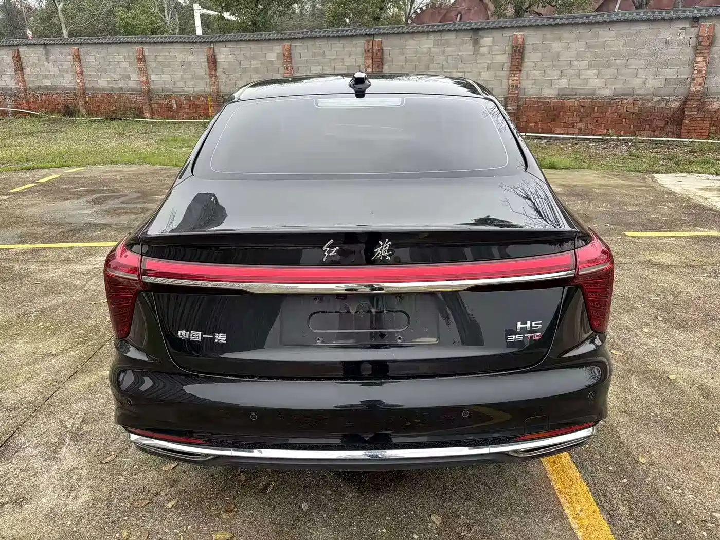 Фото 5 - Hongqi H5