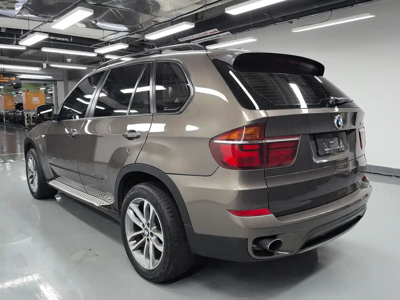 BMW X5 (Import) 2013 xDrive35i Leading фото 16