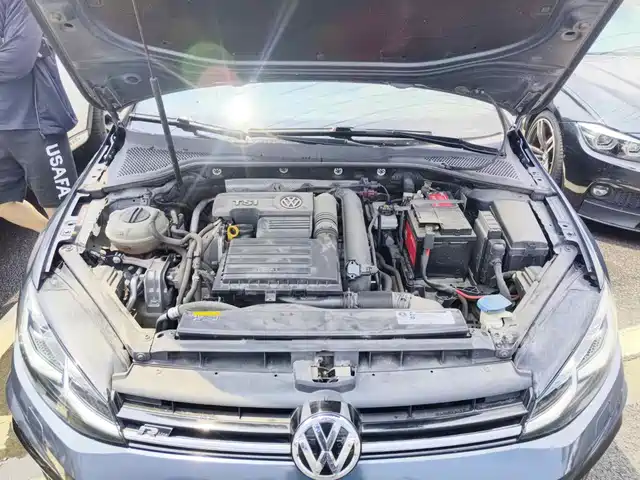 Volkswagen Golf 2019 280TSI DSG R-Line (China V) — фото 3