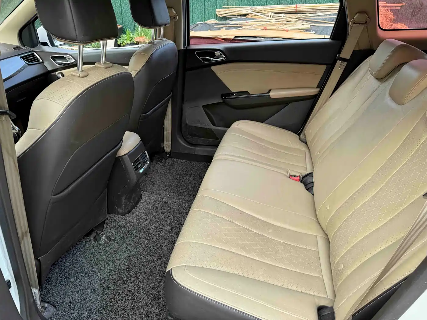Baojun 310W 2017 2017 1.5L Manual Luxury China V