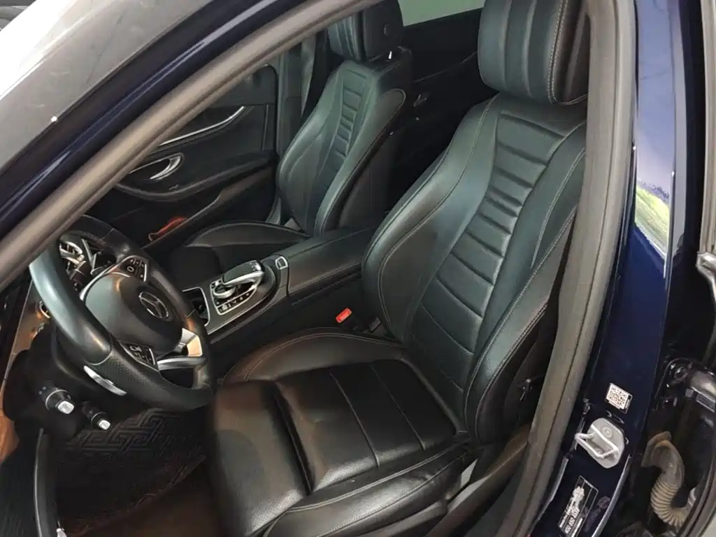 صورة 15 - Mercedes-Benz E-Class