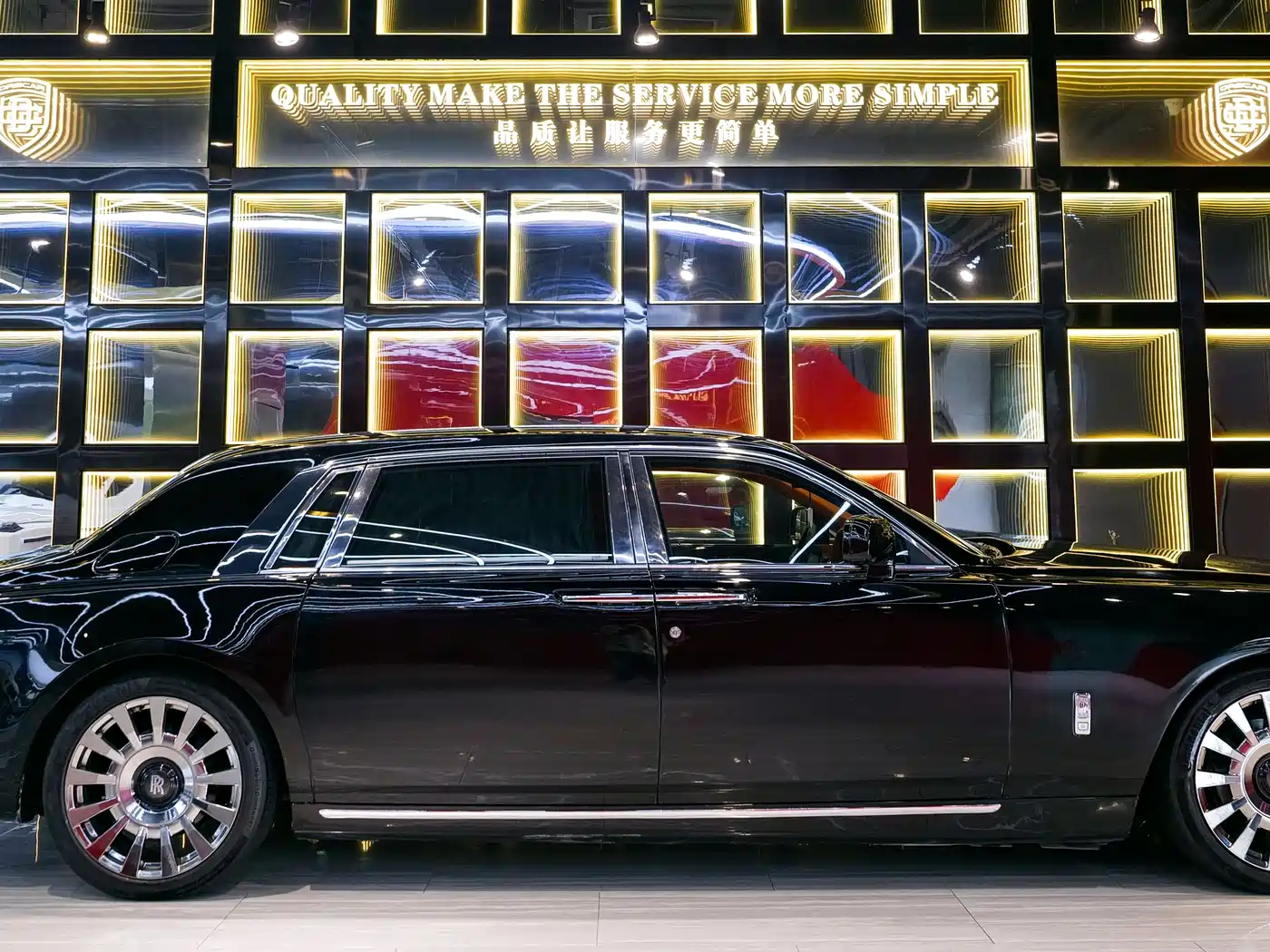 Rolls-Royce Phantom 2014 2013 6.7L Extended Wheelbase (EWB)