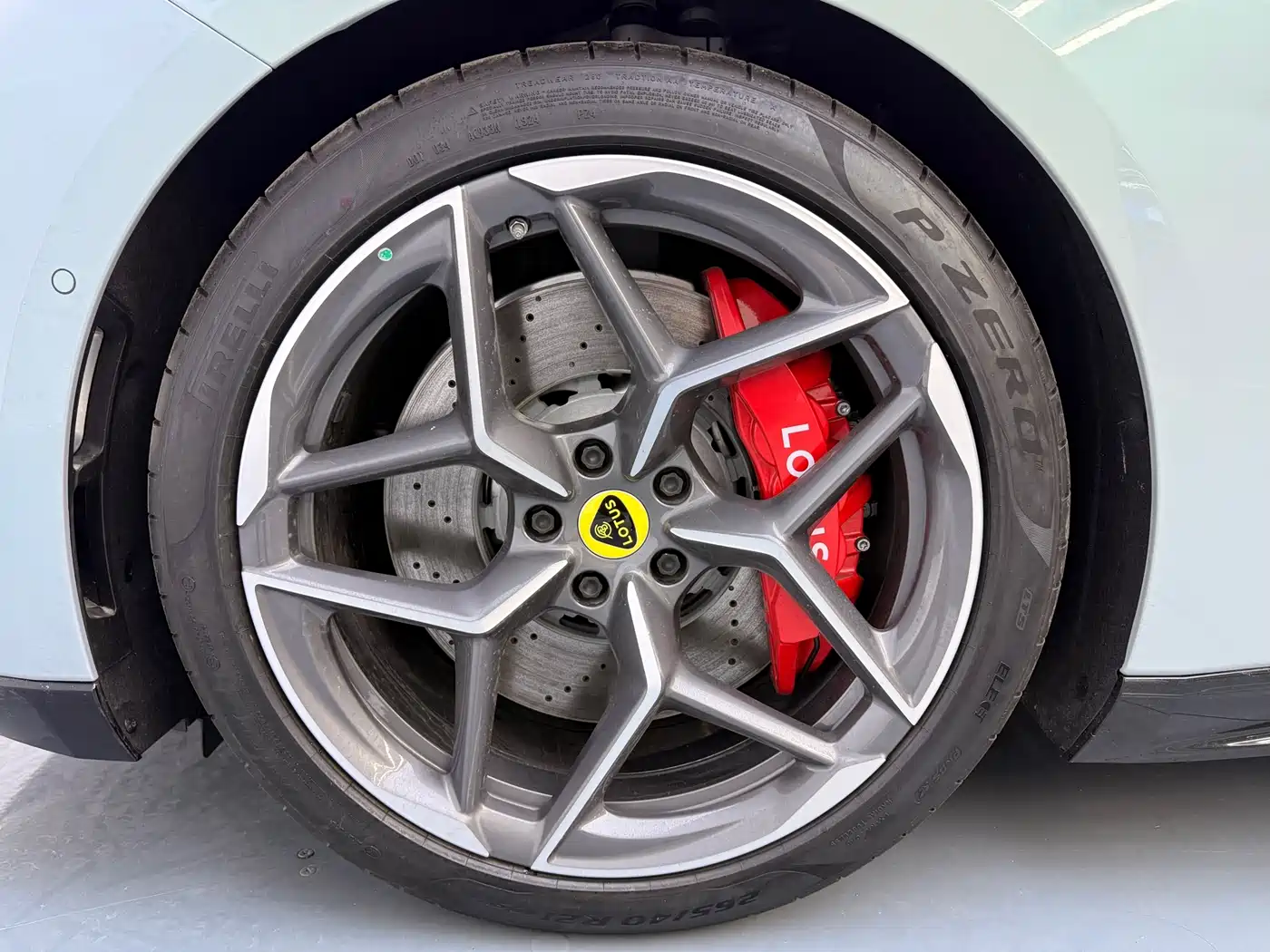 Lotus Cars EMEYA Blossom 2025 600 Luxury фото 24
