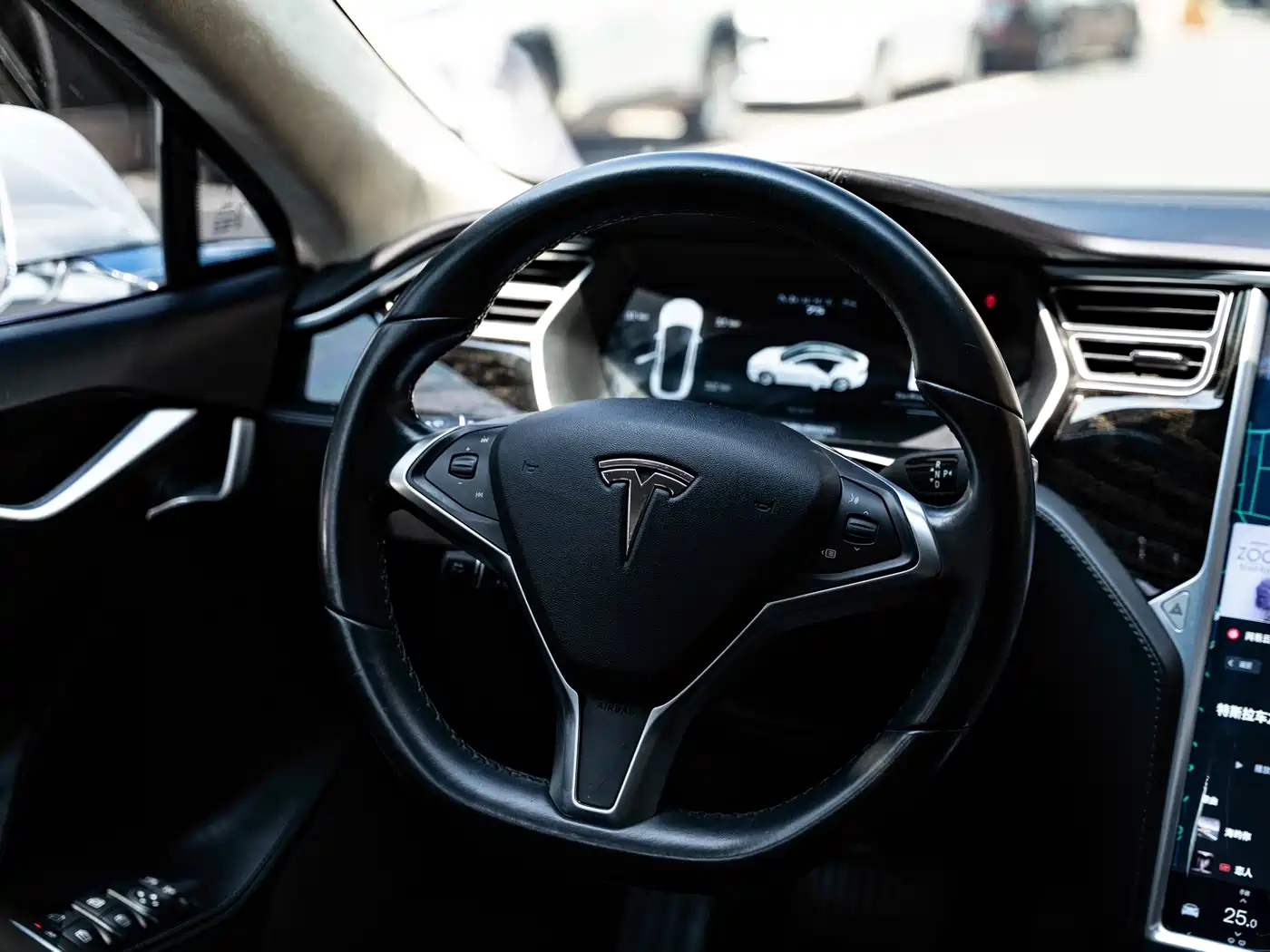 TESLA MODEL S