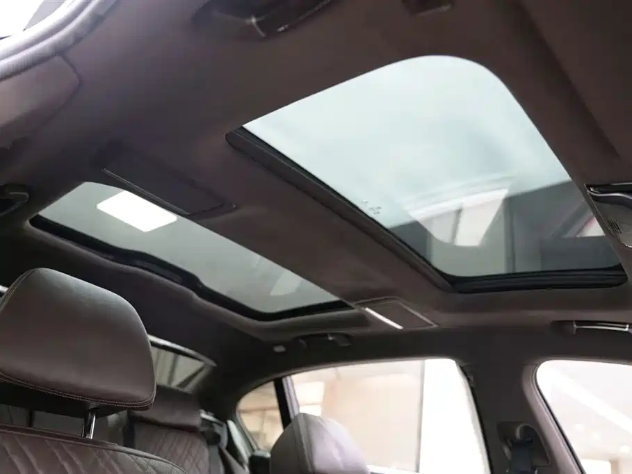 BMW 7 Series 2016 740Li Luxury фото 12
