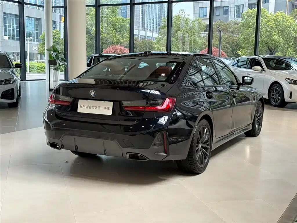 BMW 3 Series 2024 325i M Sport Shadowline Package фото 9