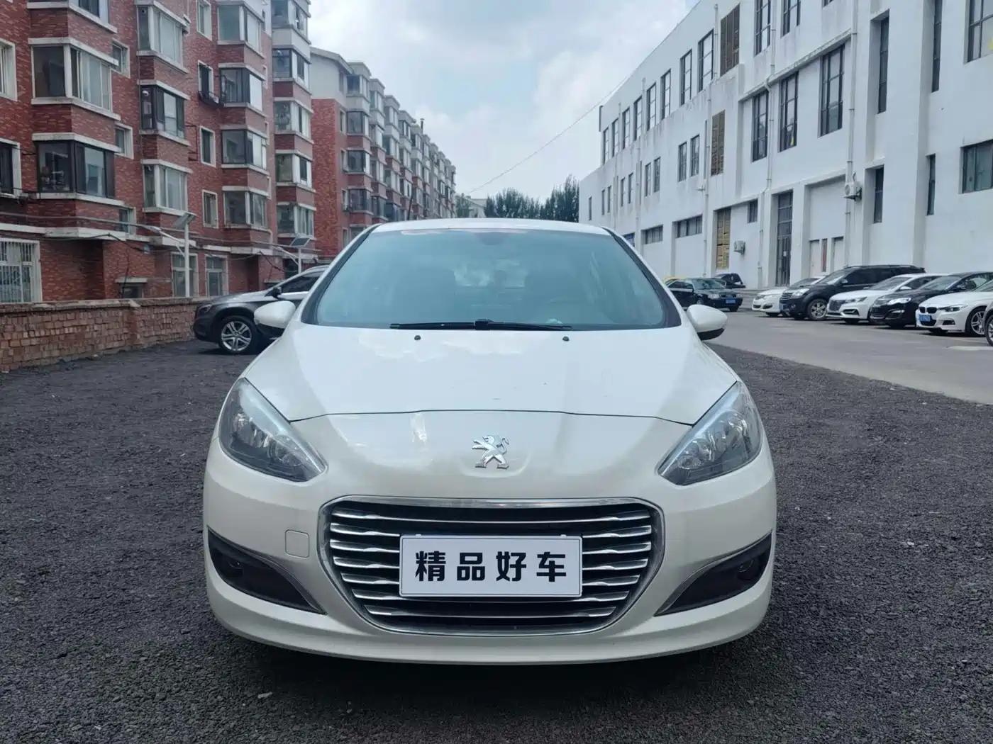 Peugeot 308 2014 2014 Model Joy Edition Classic 1.6L Automatic Superior Style