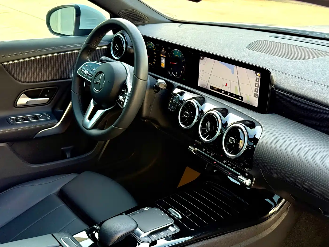 Mercedes-Benz A-Class 2022 A 200 L Sport Sedan Dynamic фото 21
