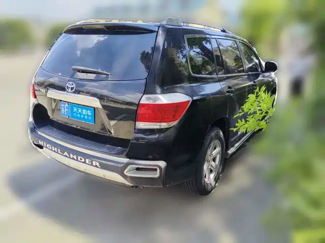 Toyota Highlander 2012 2.7L 2WD 5-seater Elite Edition — фото 5