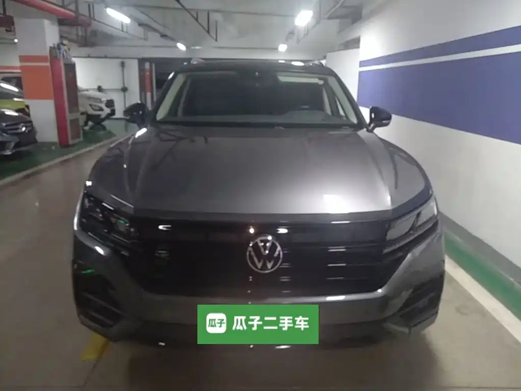 Volkswagen Touareg 2023 2023 3.0TSI R-Line Black Sports Package