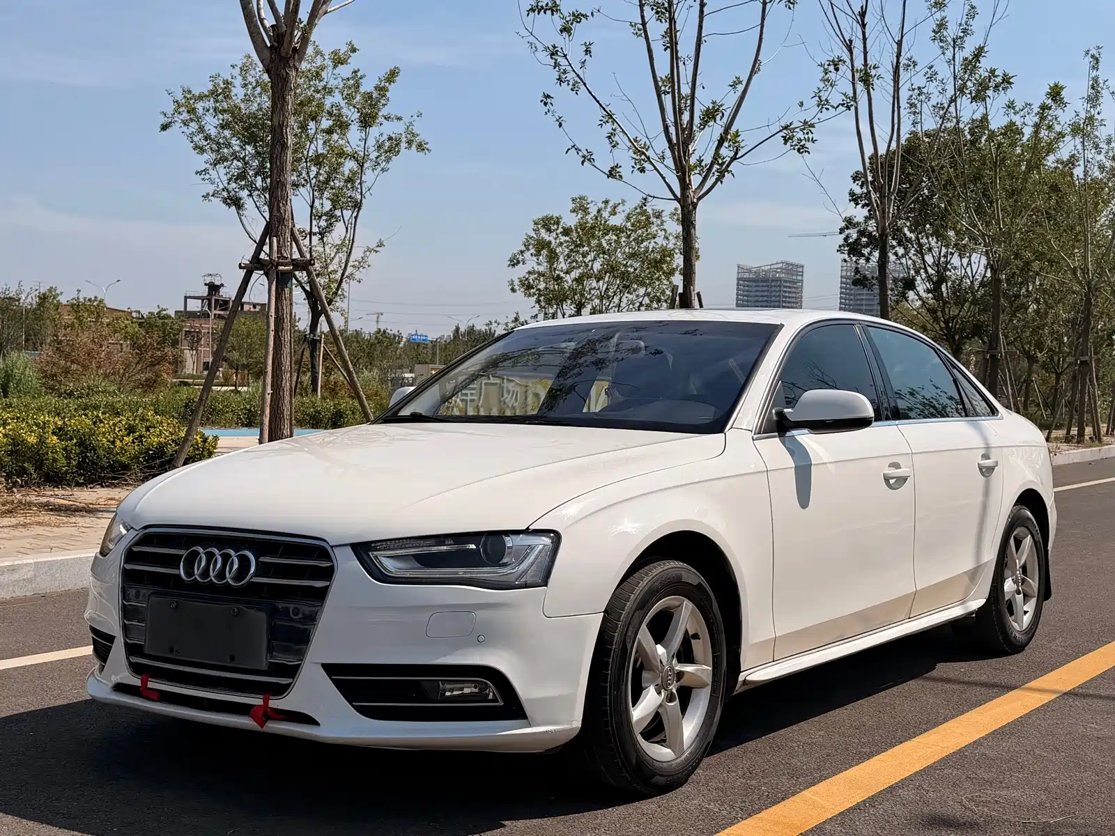 Фото 1 - Audi A4L